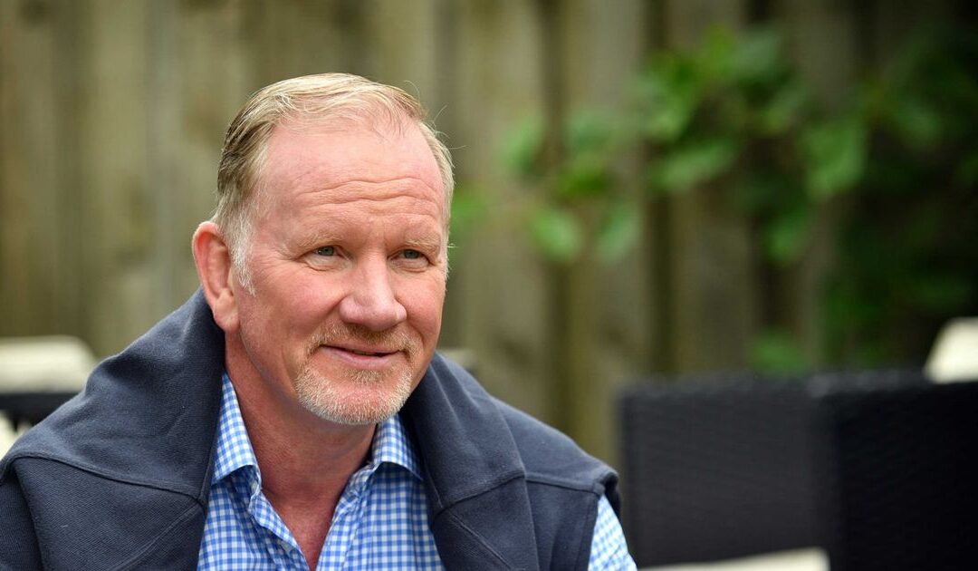 «Le rugby a perdu son chemin et doit être sauvé!  Une ancienne star du Pays de Galles révèle une vision brutale du jeu et remet en question la qualité et la sécurité du sport– Comment s&rsquo;en sortir