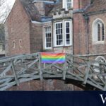 Les collèges arborent le drapeau de la fierté alors que Cambridge célèbre le Mois de l'histoire LGBT +