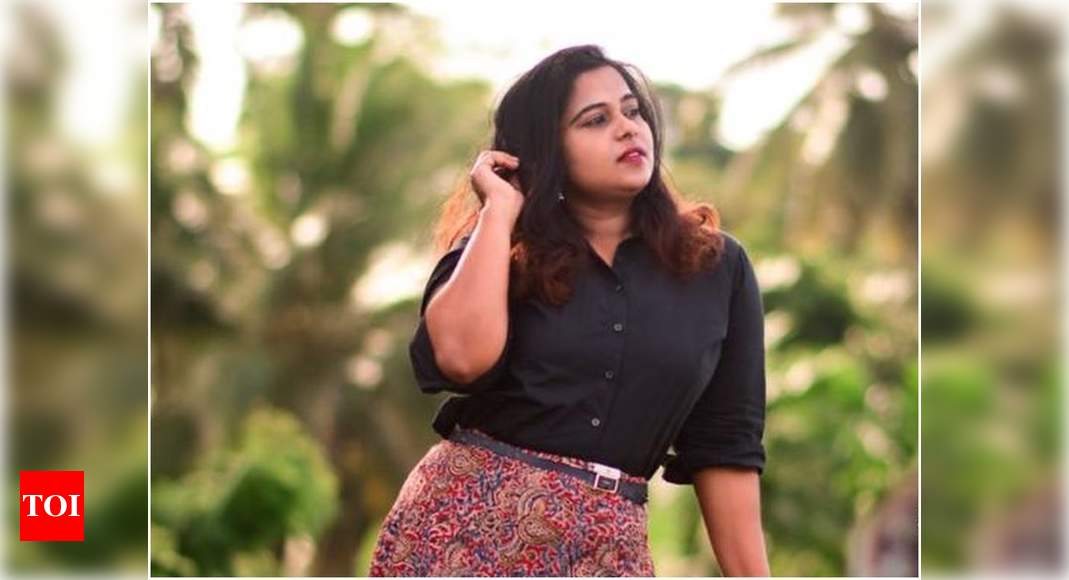 Shibla fara: Exclusif!  Shibla Fara: L&rsquo;idée de regarder des films en frénésie elle-même m&rsquo;excite à me réveiller le lendemain!  |  Actualités du film malayalam