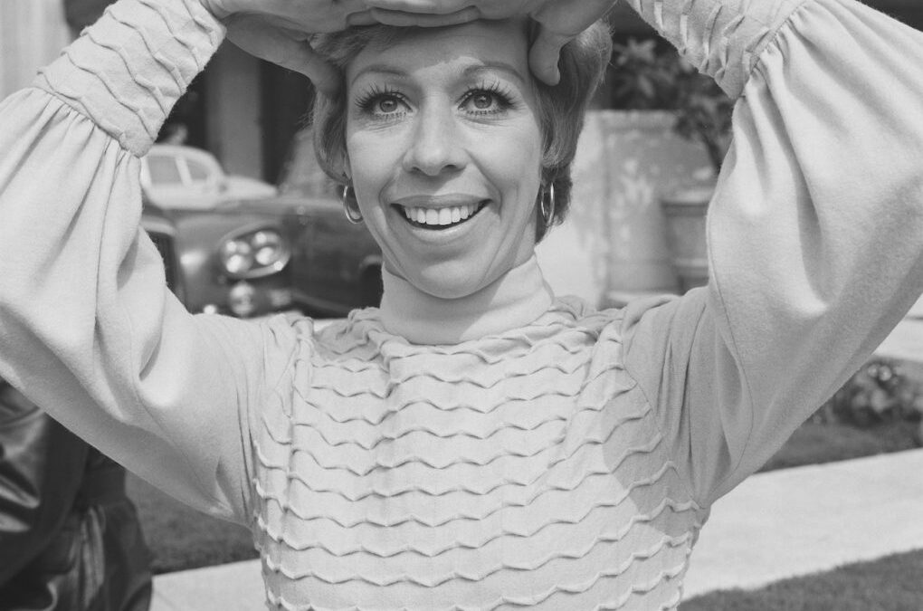 Carol Burnett a eu une enfance difficile, un bienfaiteur secret et un mentor emblématique