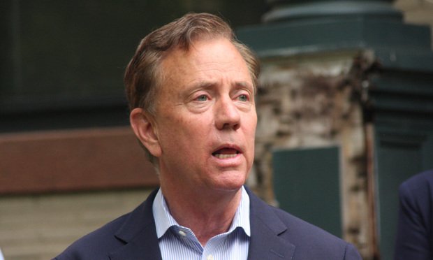 Un avocat du Connecticut perd le combat pour renverser le mandat du masque du gouverneur au milieu du COVID-19