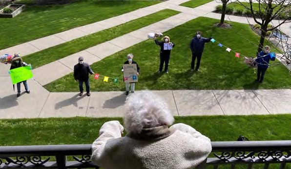 Dans chaque cloud, une doublure argentée: les communautés seniors de l&rsquo;UPMC s&rsquo;adaptent au COVID-19– Comment guérir