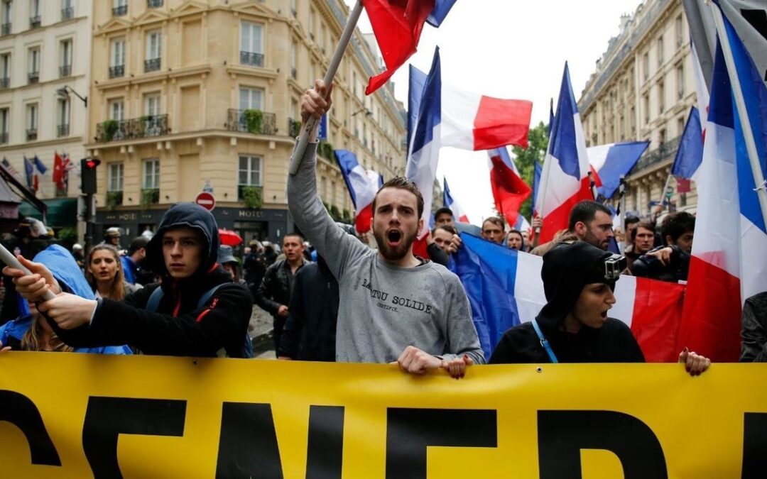 La tentative du gouvernement d&rsquo;interdire le groupe d&rsquo;extrême droite français suscite une pétition en ligne