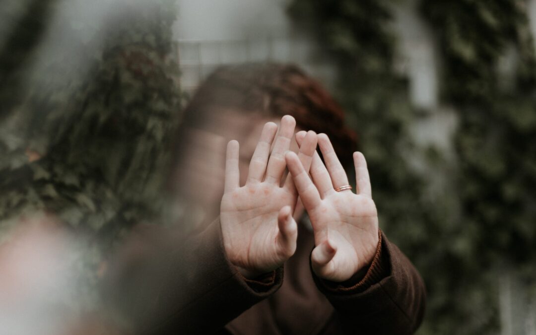 Quand la timidité devient un problème – les chercheurs partagent les impacts d&rsquo;une extrême timidité– Comment guérir