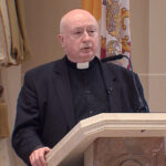 La chaîne de télévision catholique organise des émissions avec George Rutler, prêtre accusé d'agression sexuelle